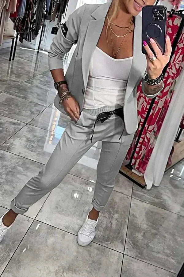 Adriana - Tyylikäs asu