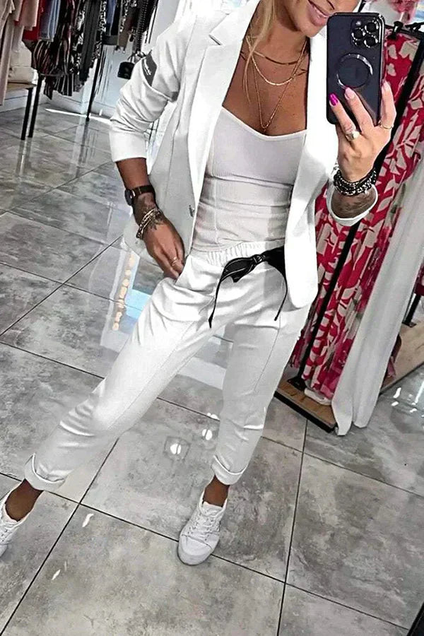 Adriana - Tyylikäs asu